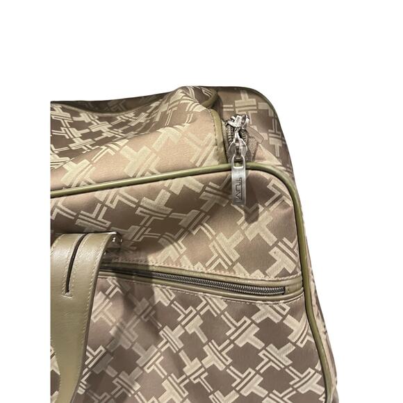 TUMI Signature Collection Wheeled Duffel 72163CFF Taupe Olive Leather Travel Bag - Picture 8 of 16